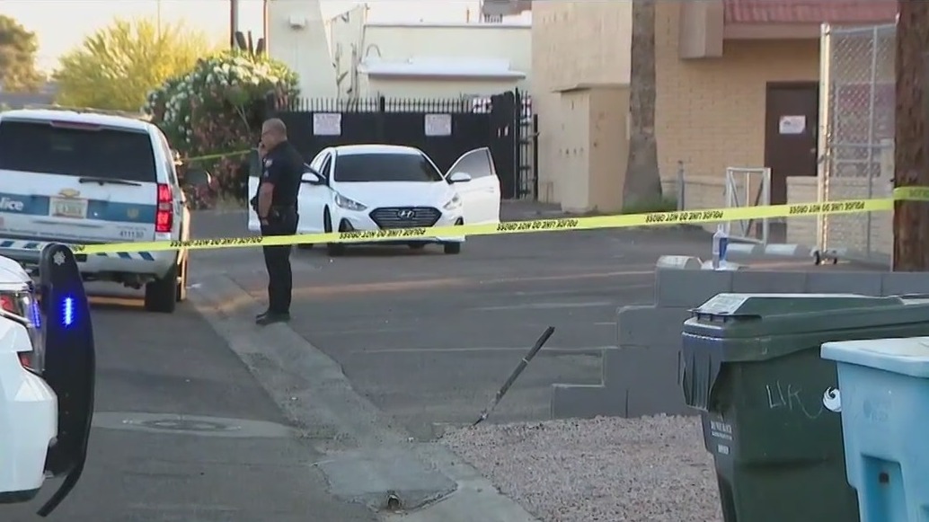 Suspect sought after man shot, killed in Phoenix
