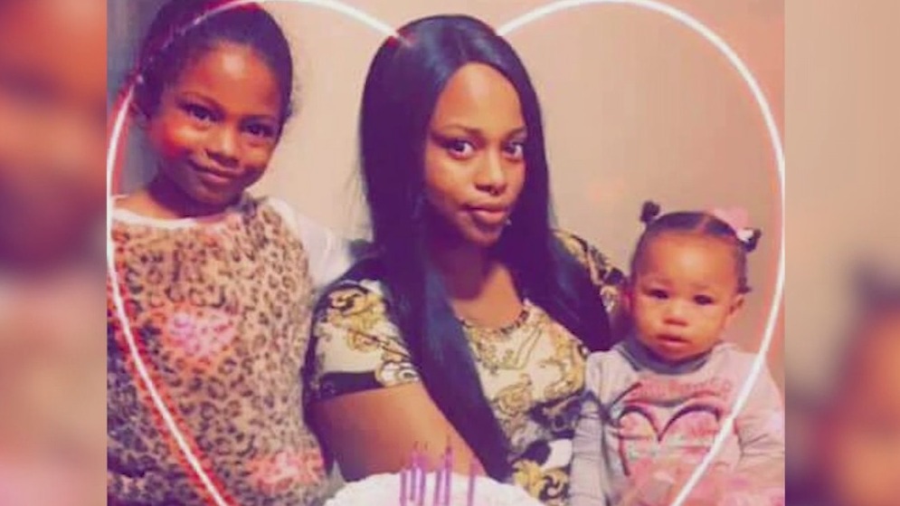 Tempe motorcyclist crashes into wall: Mother of 2 killed, driver critically injured