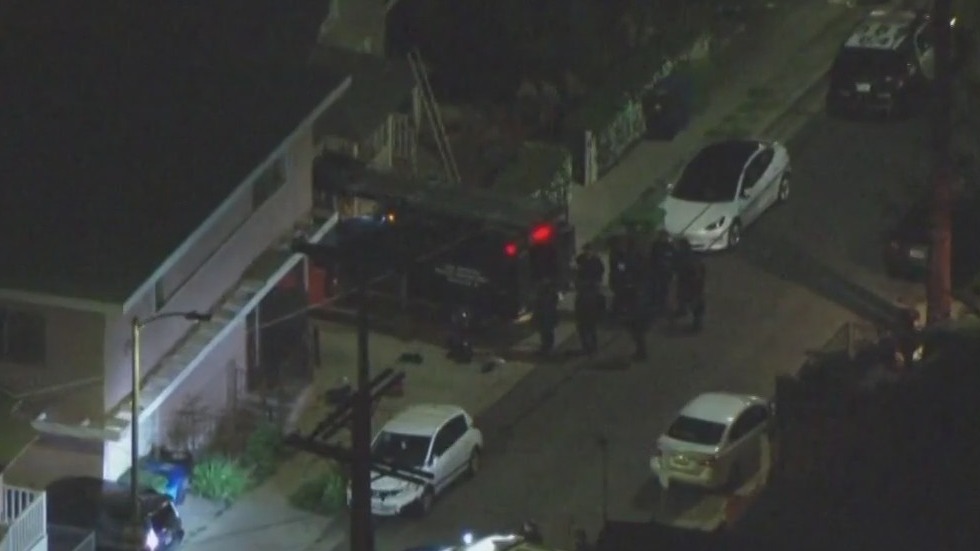 3 LAPD officers hospitalized after shooting in Lincoln Heights; suspect dead