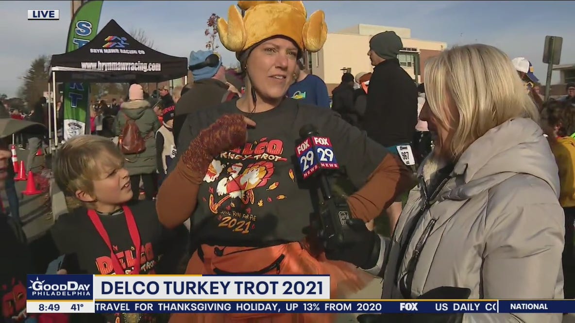Turkey trotters hit the pavement on Thanksgiving morning