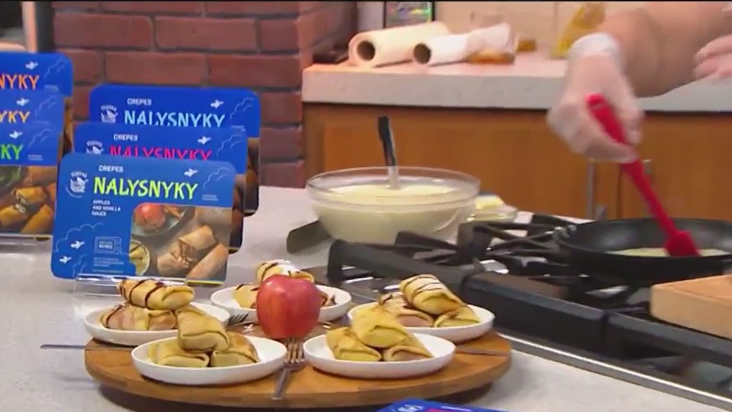 Making Ukrainian food with Ptashka Crepes