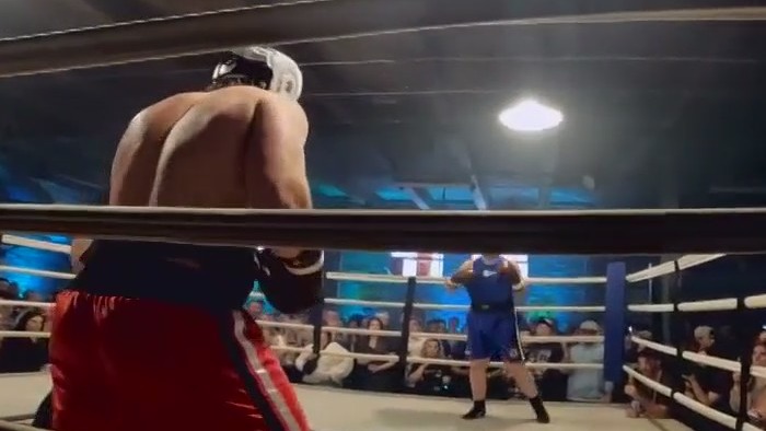 Milwaukee police, firefighter boxing fundraiser helps families of ...