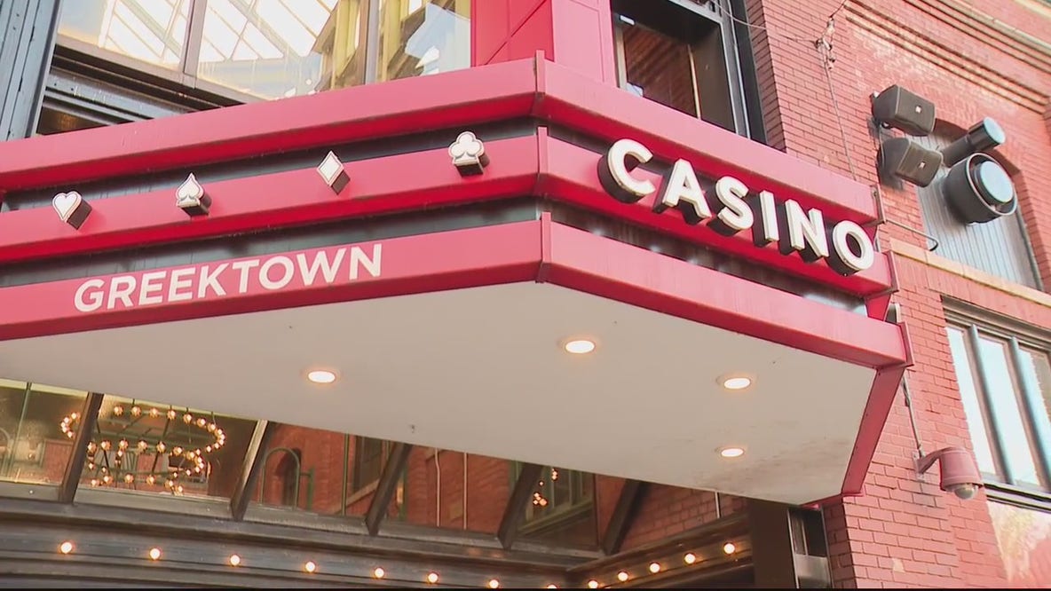 Detroit casino patrons react to reinstated mask mandate