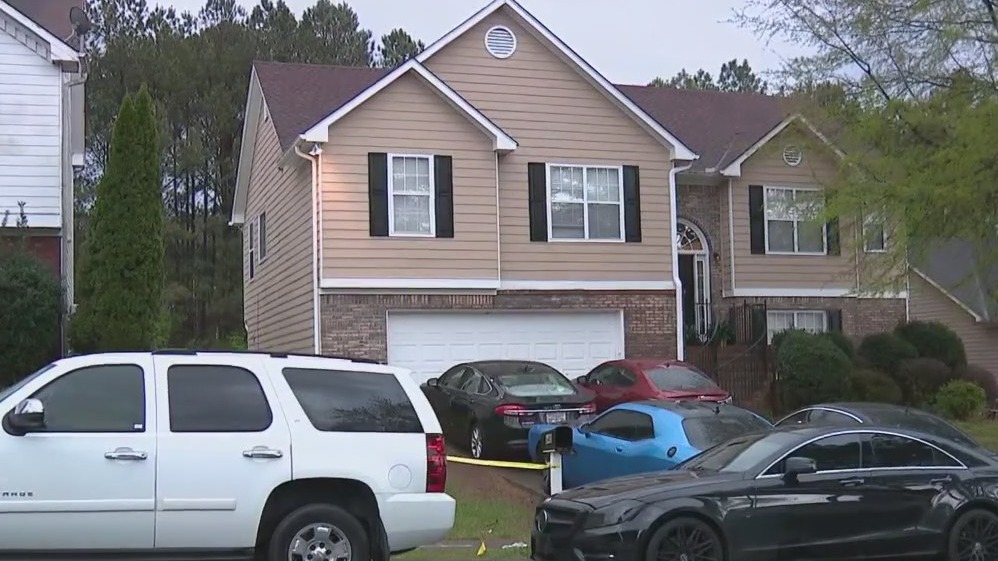Shooter at-large after man found dead at a Lawrenceville home