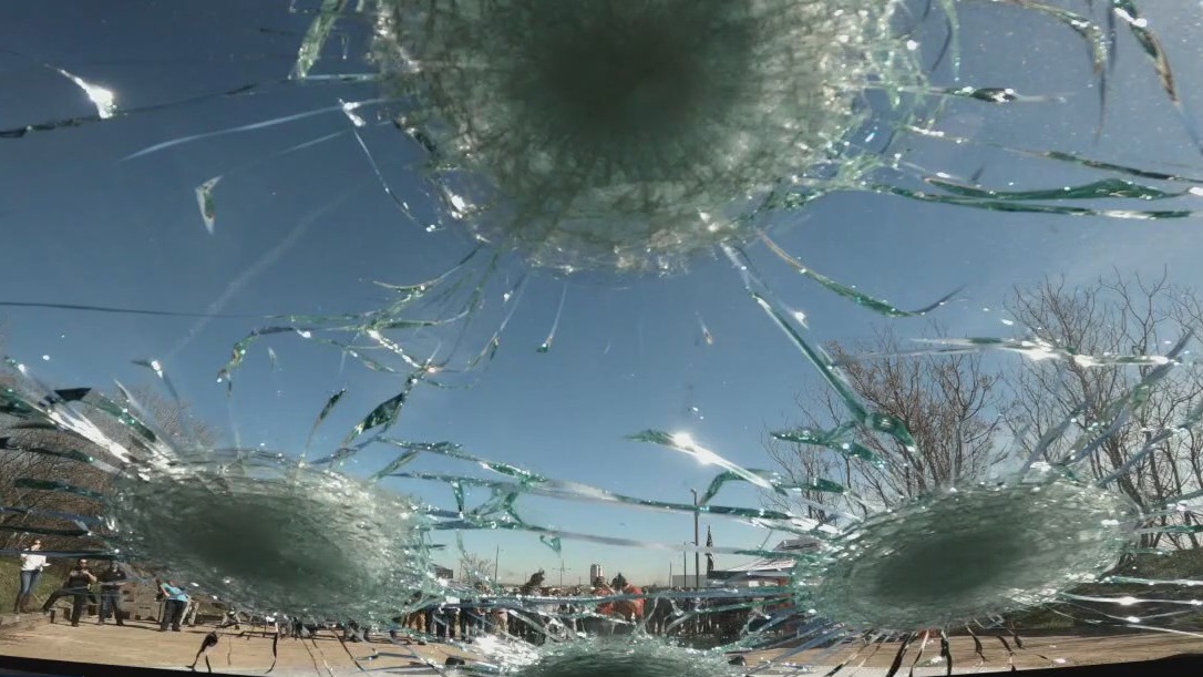 TX cop cars need bulletproof glass: nonprofit