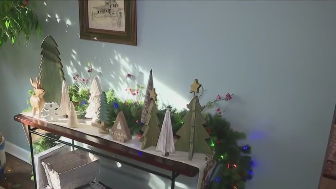 Reindeer Route Housewalk spreads holiday cheer through Elmhurst and Oak Brook homes