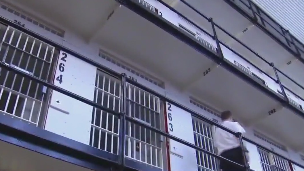 Rally for TX inmates in prisons with no A/C | FOX 7 Austin