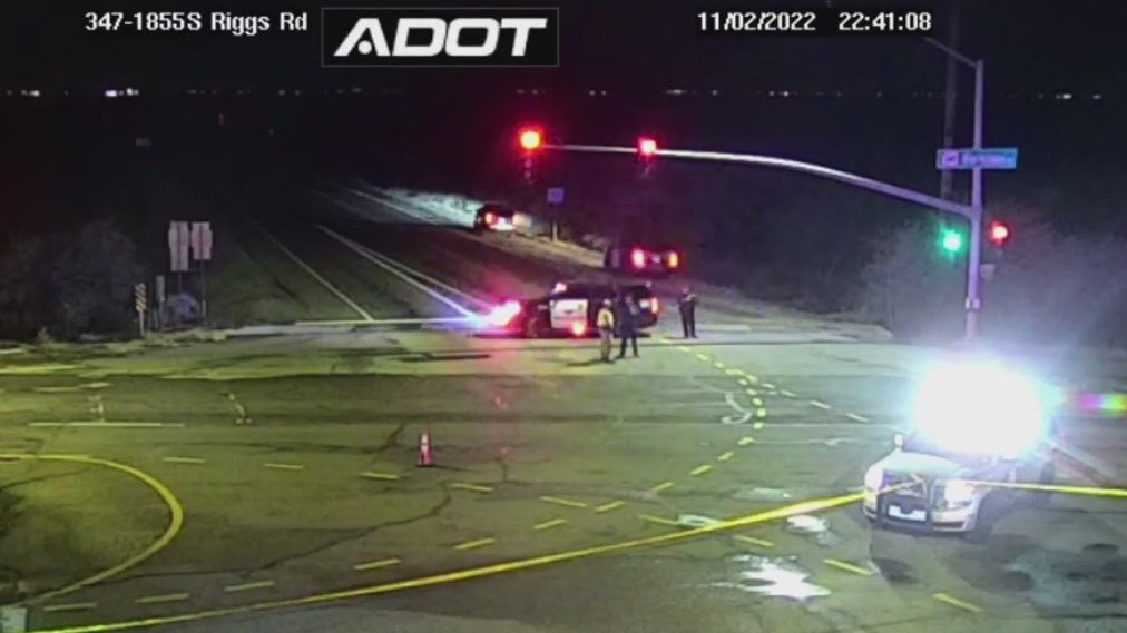 Deadly crash involving motorcycle shuts down SR 347 in Maricopa