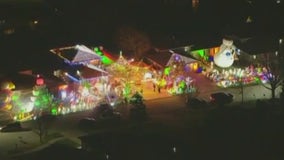 Tinley Park Christmas house lights up the night