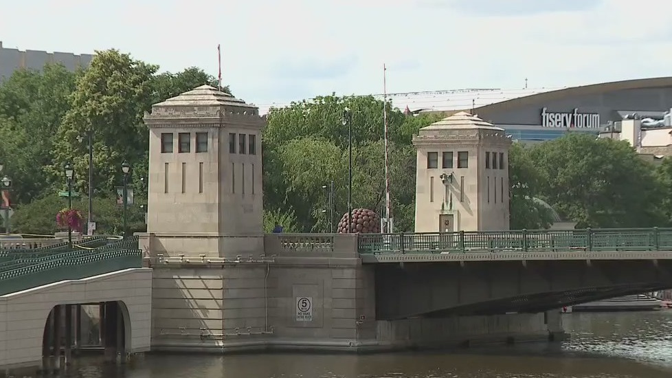 Elderly man dead after Kilbourn Avenue bridge fall