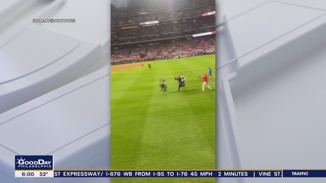 VIDEO: Philadelphia Phillies fan caught on video ripping home run ball away  from woman - ABC7 Los Angeles