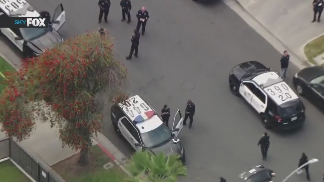 LAPD shoots knife-wielding man in Koreatown