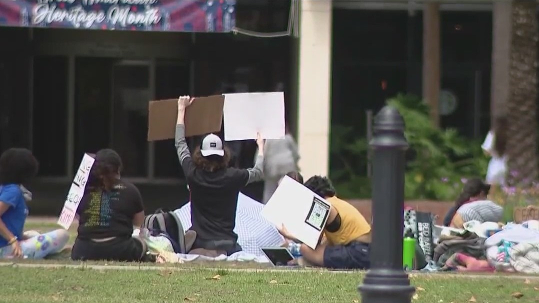 Pro-Palestine demonstrations resume at UF