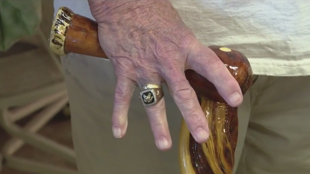 Mesa veteran reunited with U.S. Army ring