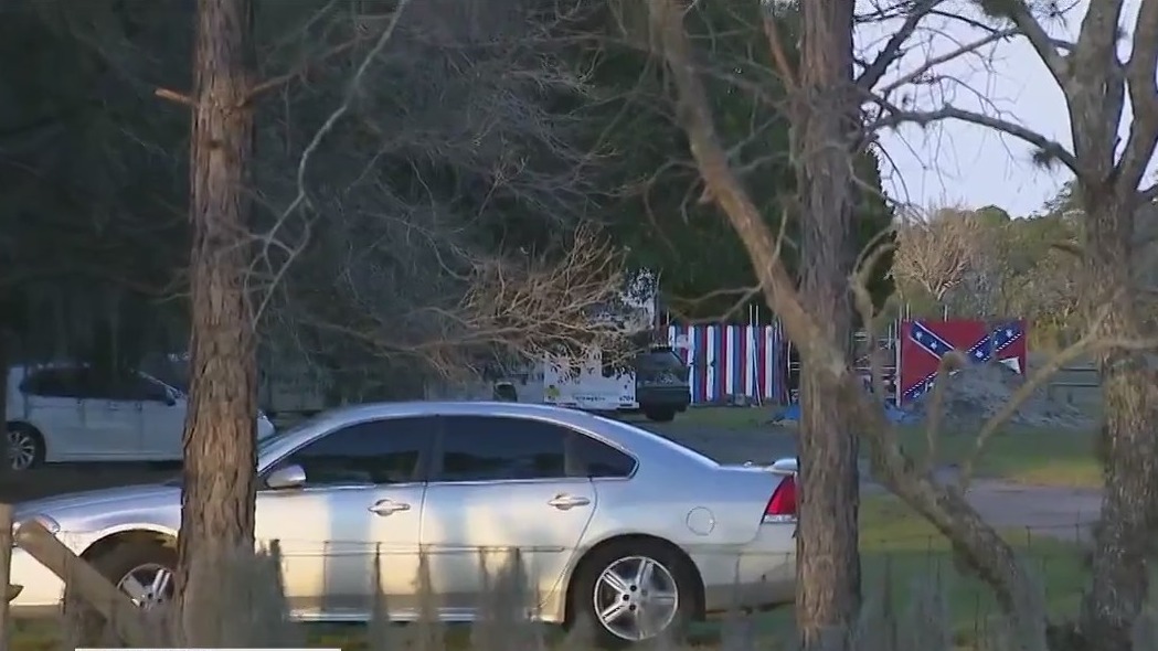 Man shot, killed after pointing rifle at Florida deputies