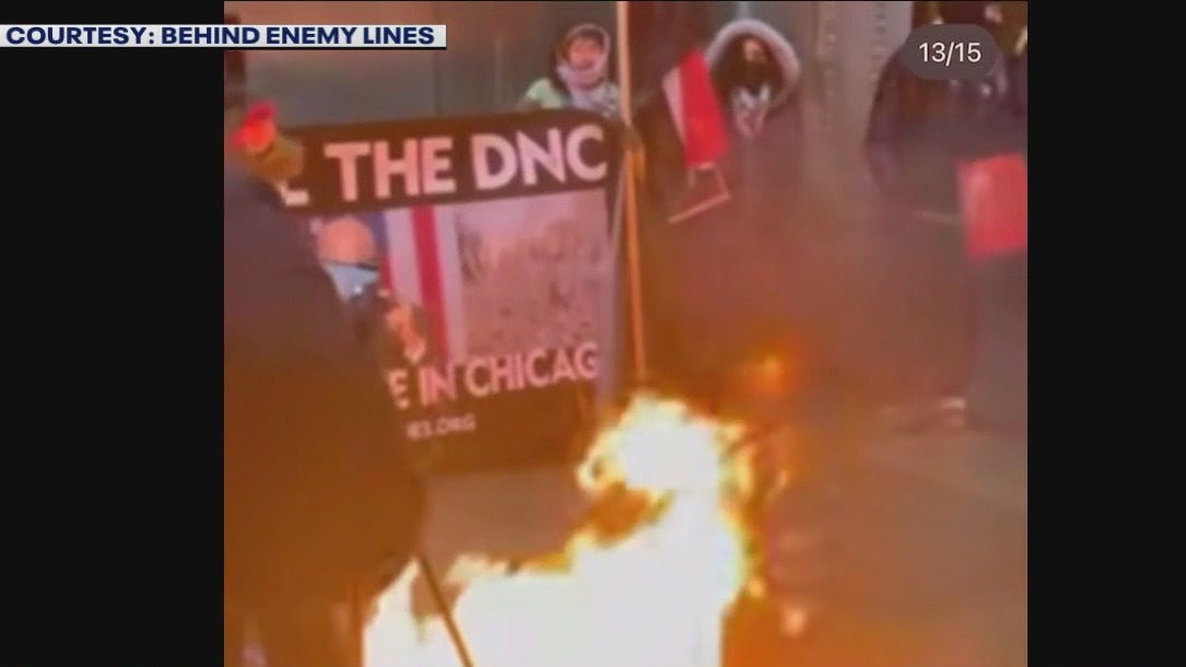 Chicago alderman faces backlash over rally appearance where US flag was burned