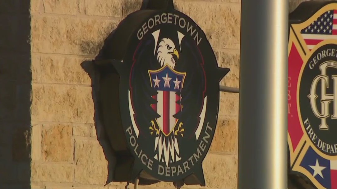 2 suspects still at large after Georgetown crash, manhunt