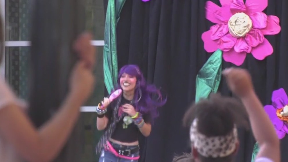 Arizona high school holds second annual drag show