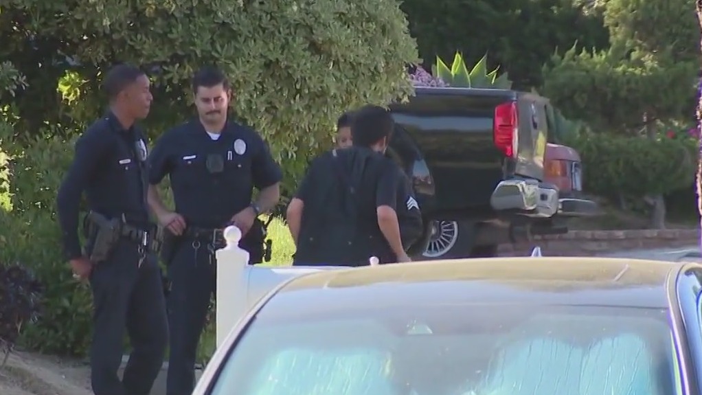 Child dies, his twin clinging to life after being pulled from Porter Ranch pool