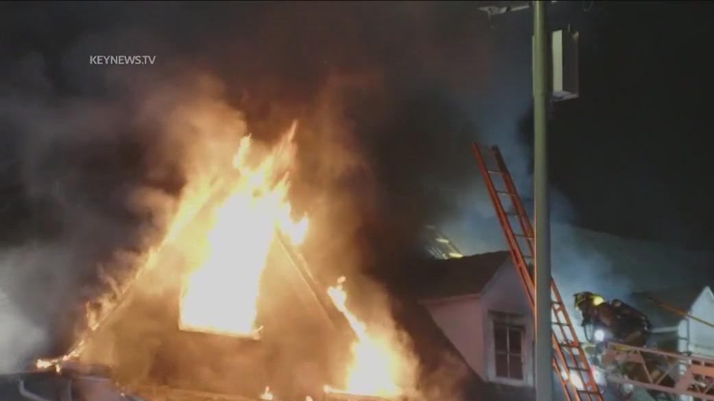 3 injured, one critically, in Hollywood fire