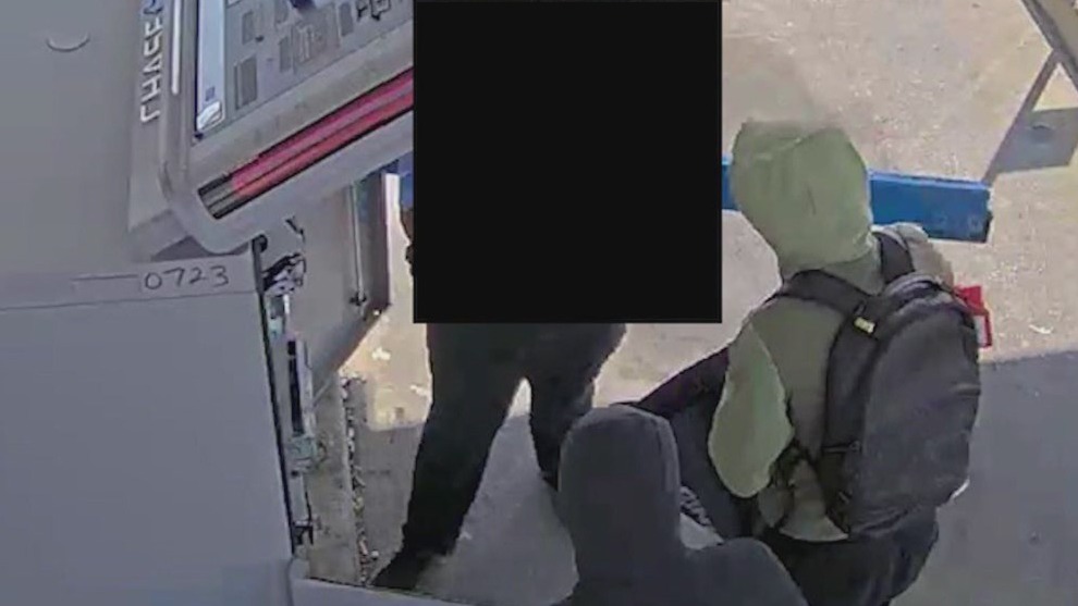 3 men robbed armored car in suburban Chicago