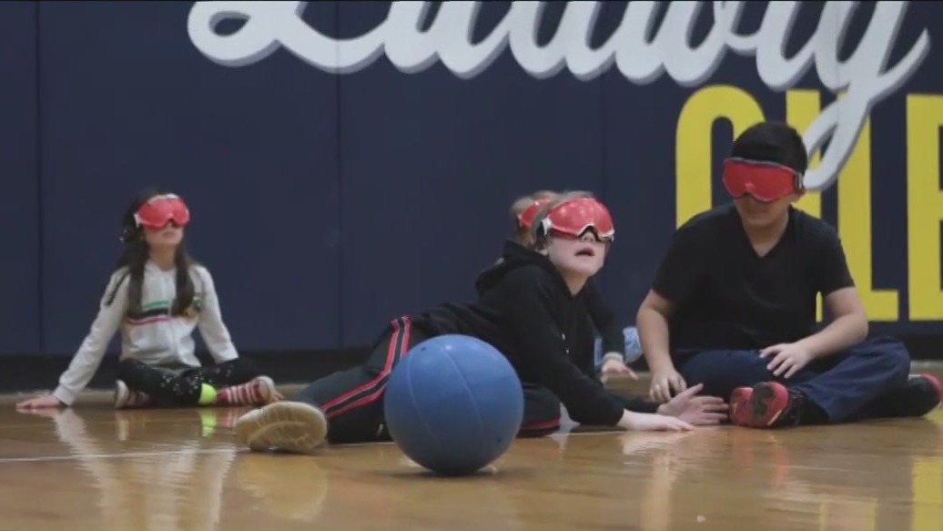 Suburban Chicago students participate in unique program to experience sports from a disabled perspective
