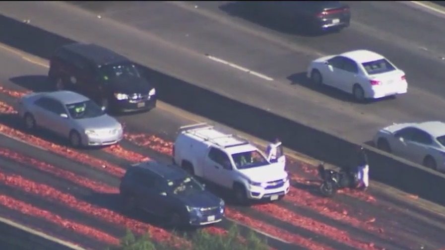 Meat spills onto I-880 in Oakland