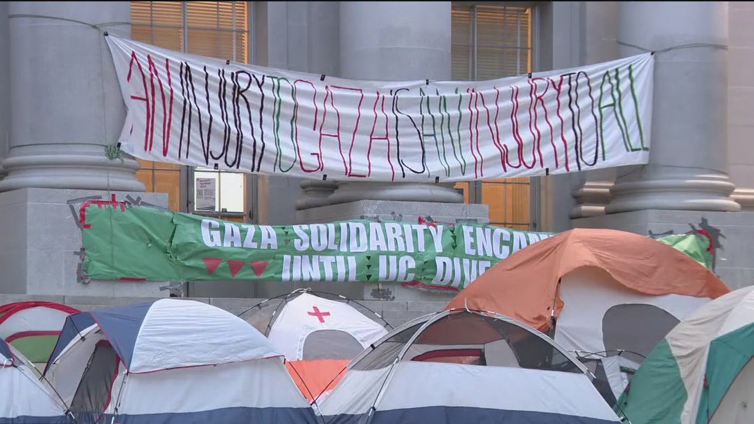 UC Berkeley students set up 'Gaza Solidarity Encampment'