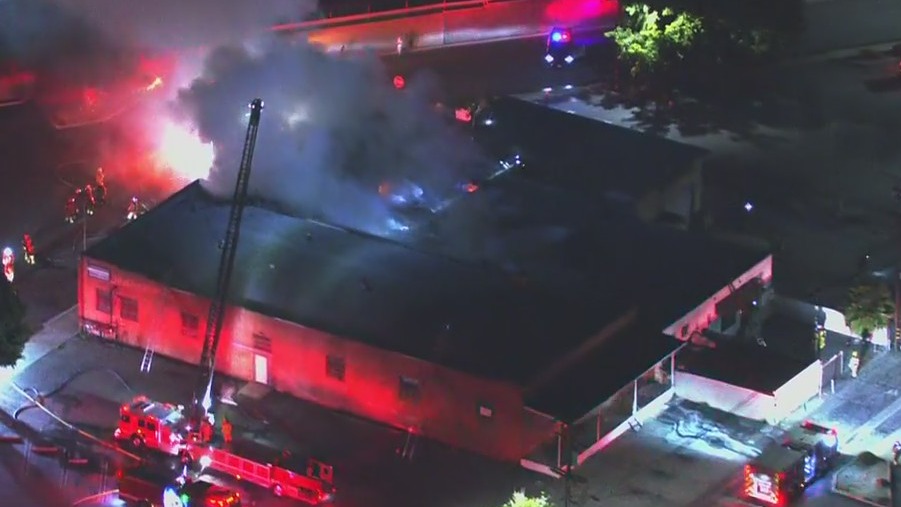 Crews battle building fire in Arcadia