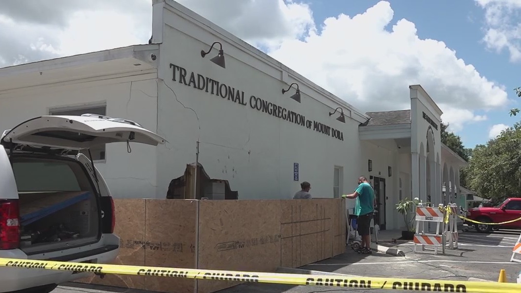 Community clean-up after synagogue in Mount Dora was crashed into after a shooting incident