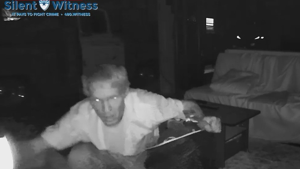 Silent Witness: Phoenix PD seeks residential burglary suspect