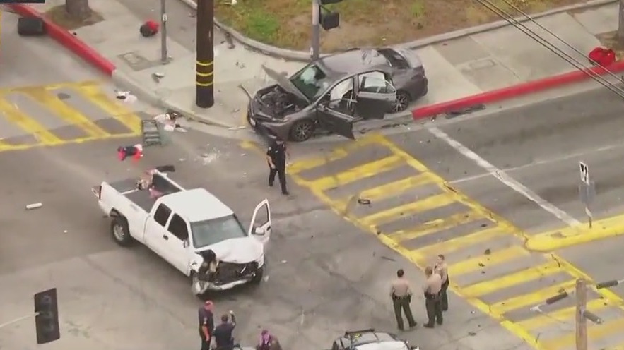 Pursuit ends in crash in Huntington Park