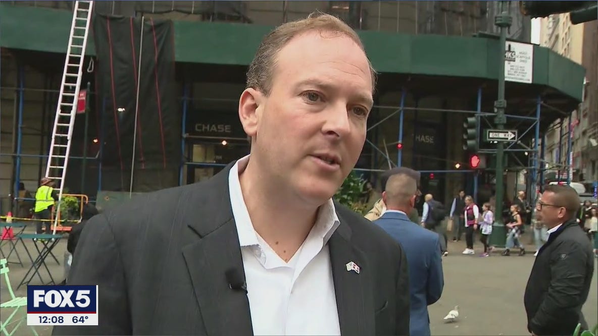 Zeldin campaigns in the home stretch