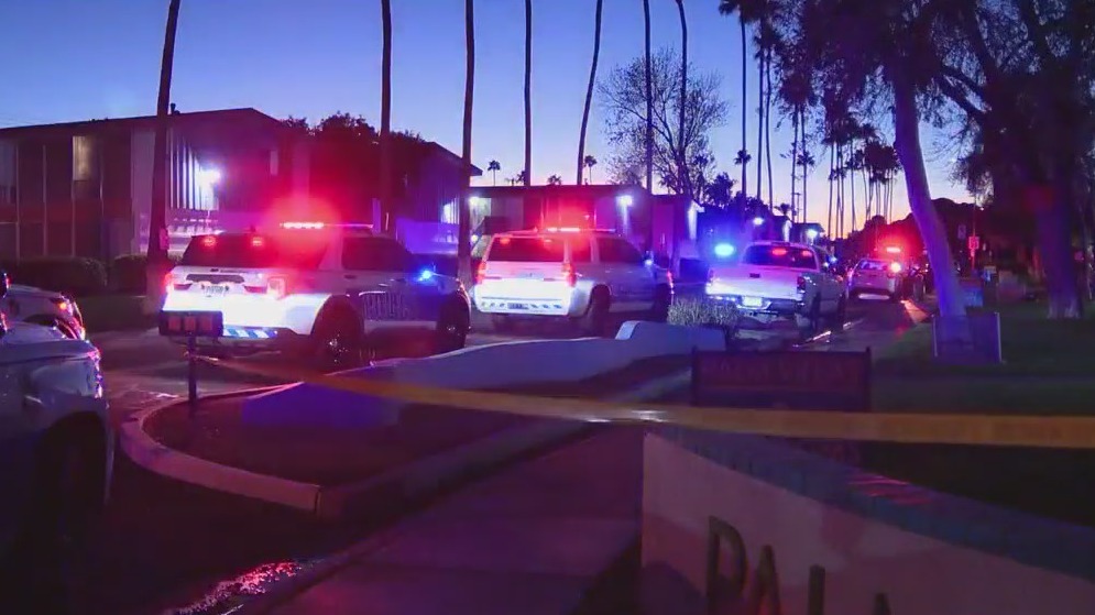 Victim dead, shooting suspect at large following Scottsdale shooting, police say