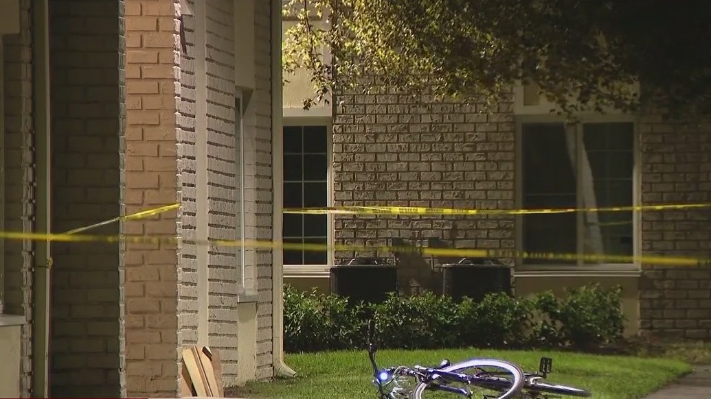 Man hospitalized after Orlando shooting