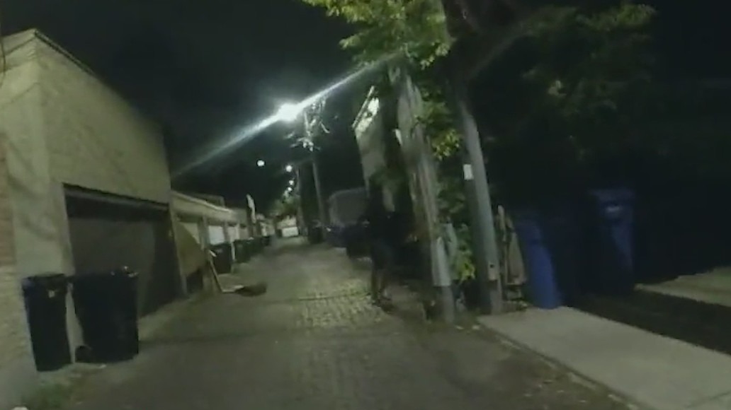Video shows moments before Chicago cop fatally shoots man in Old Town