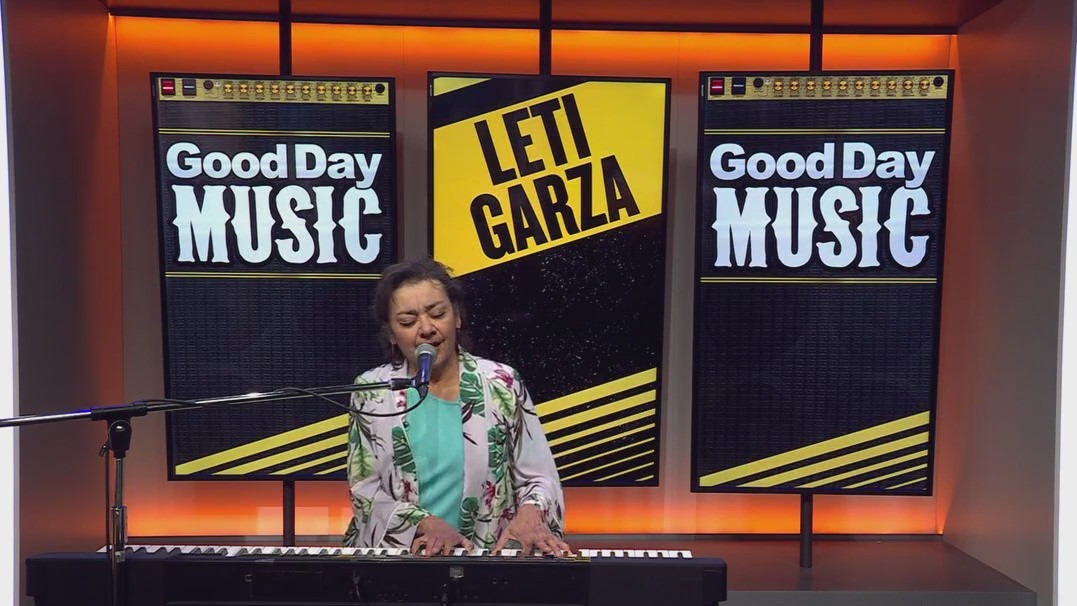 Leti Garza performs 'Mi Amor'