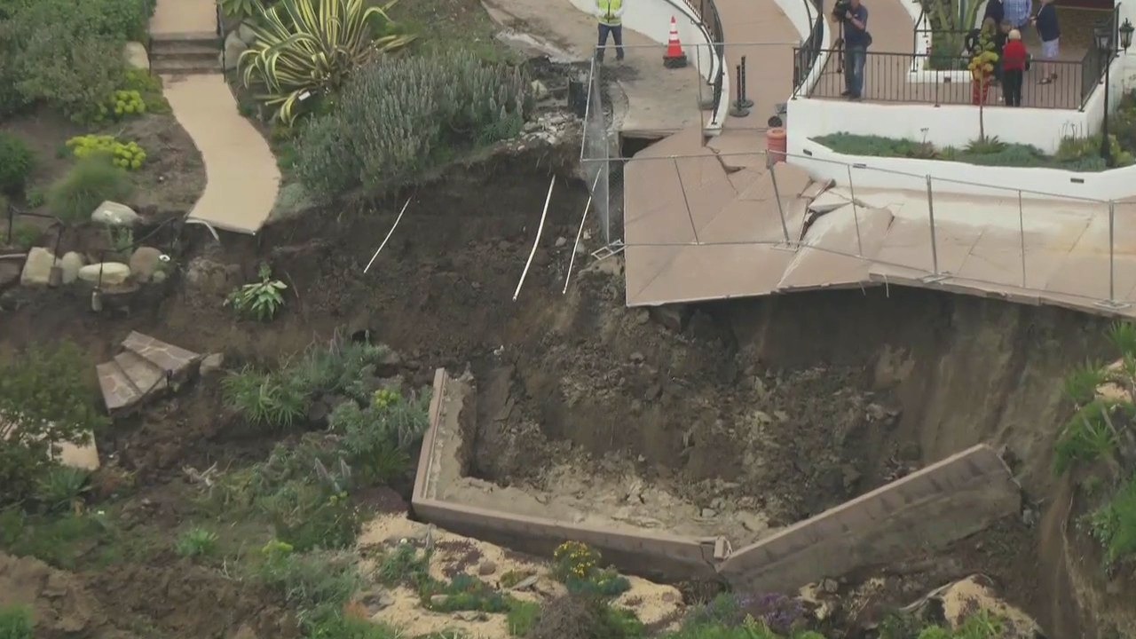 Patio collapses in San Clemente