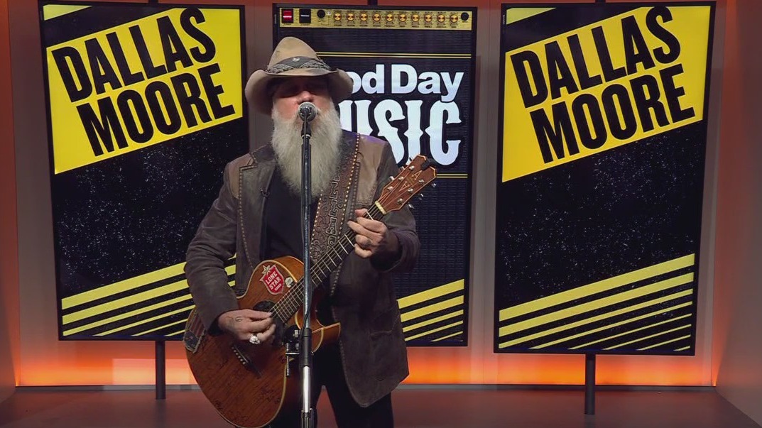 Dallas Moore performs 'Sing My Song'