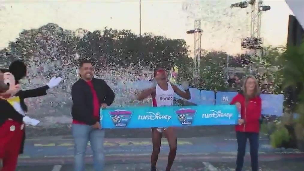 Walt Disney World Marathon brings 90s vibes to EPCOT