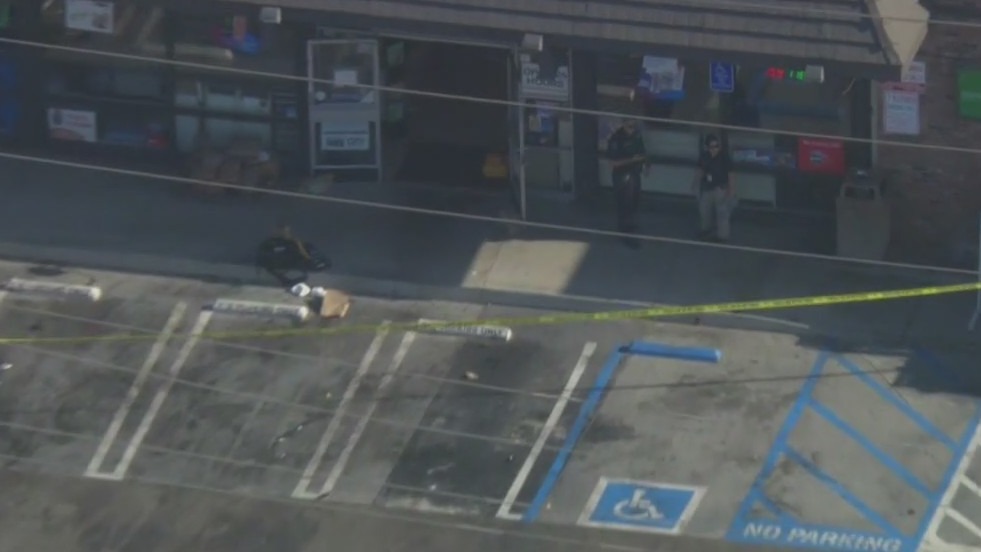 7-Eleven clerk killed in robbery in Brea