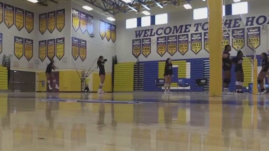 Osceola Girl's Volleyball team motivated
