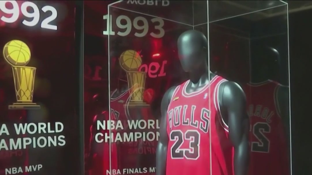 Michael Jordan mobile memorabilia store coming to Chicago