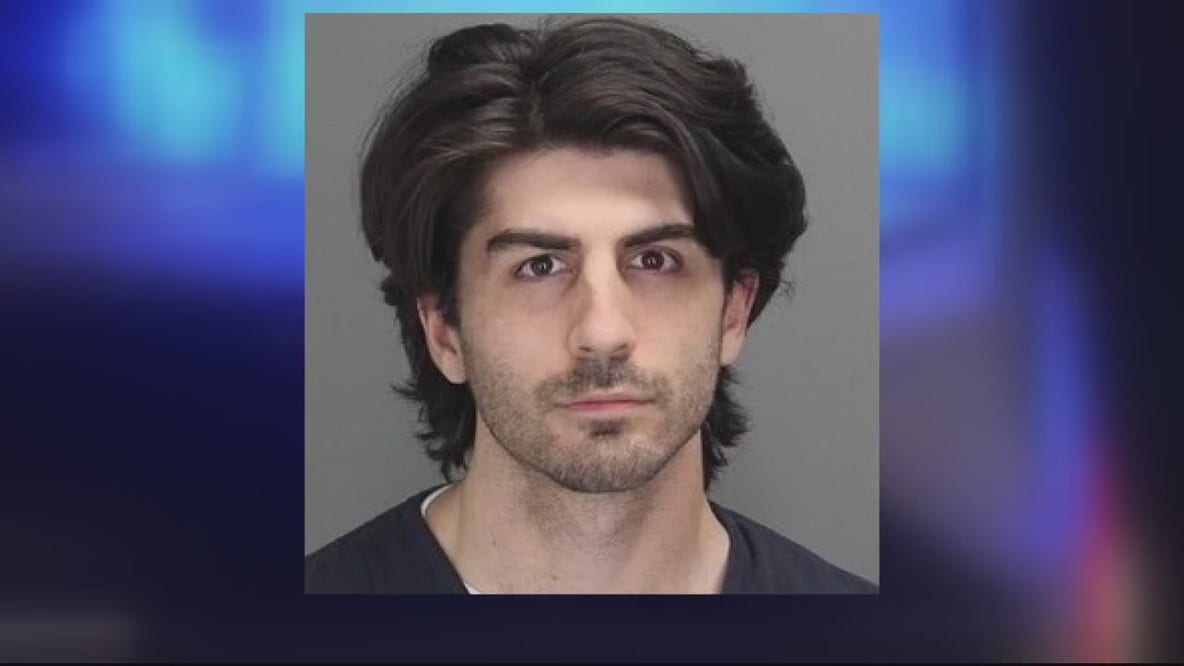 Sources say man admits to liking to abduct young girls