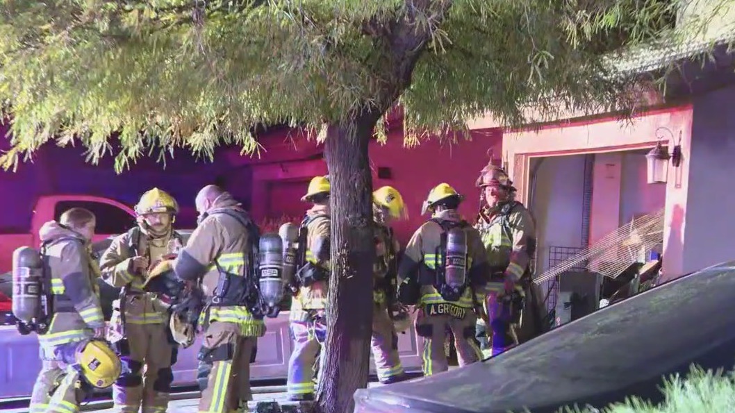 House fire breaks out in Goodyear, no one hurt