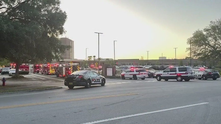Suspect starts 3 fires in Florida hospital, 2 outside within minutes