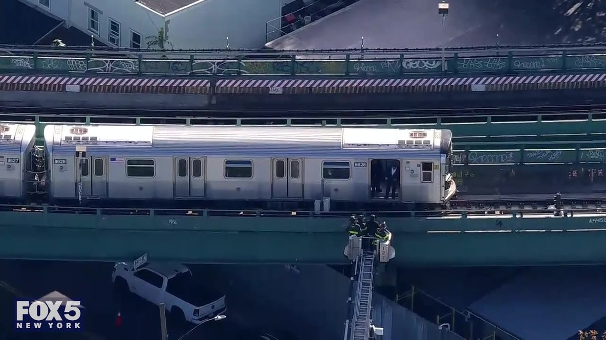 SkyFOX view: Crews reach disabled train