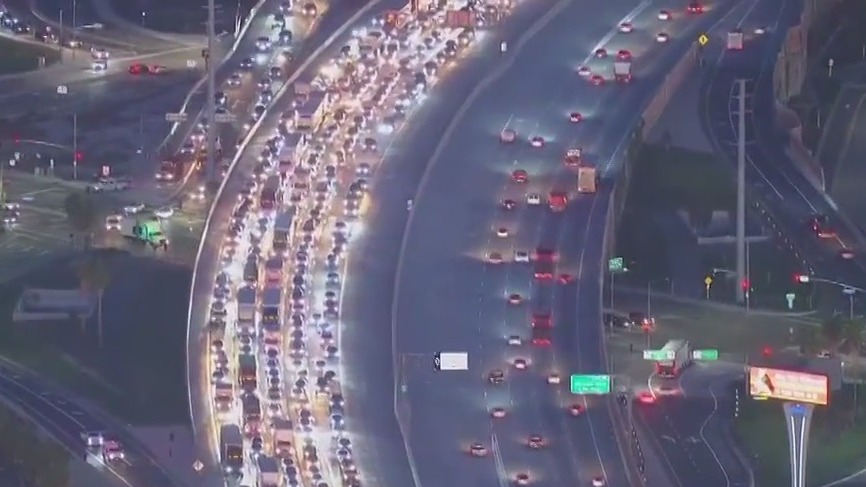 Deadly crash snarls traffic on 5 Freeway
