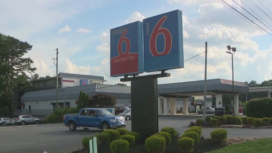 Marietta motel could boot residents in apartment bid