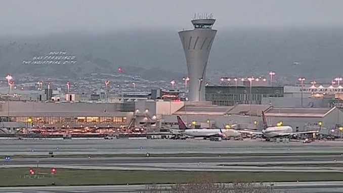United Airlines plane from SFO delayed by engine problem